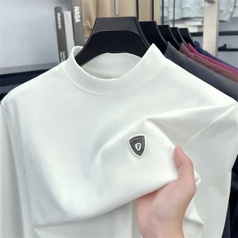 Luxury Quality Mens O-Neck Hoodie Solid Color Embroid Velvet Warm Long Sleeve Base Shirt Autumn Versatile Casual Trend Menswear W251106