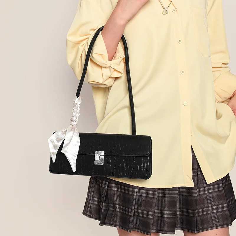 Ladies Shoulder Bag Crossbody Leather Handbag With Gold Accents By Famous Designer Luxury Brand PopularW251106