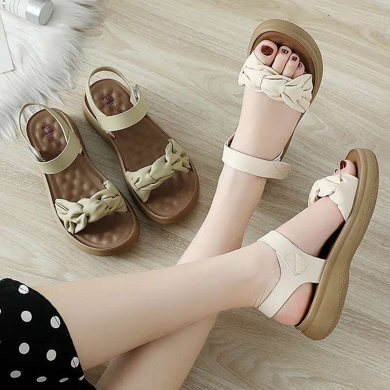 2025 Summer New Women's Sole Designer Fashion Flat Shoes Leather Open toed Casual Slippers Soft Beach Sandals