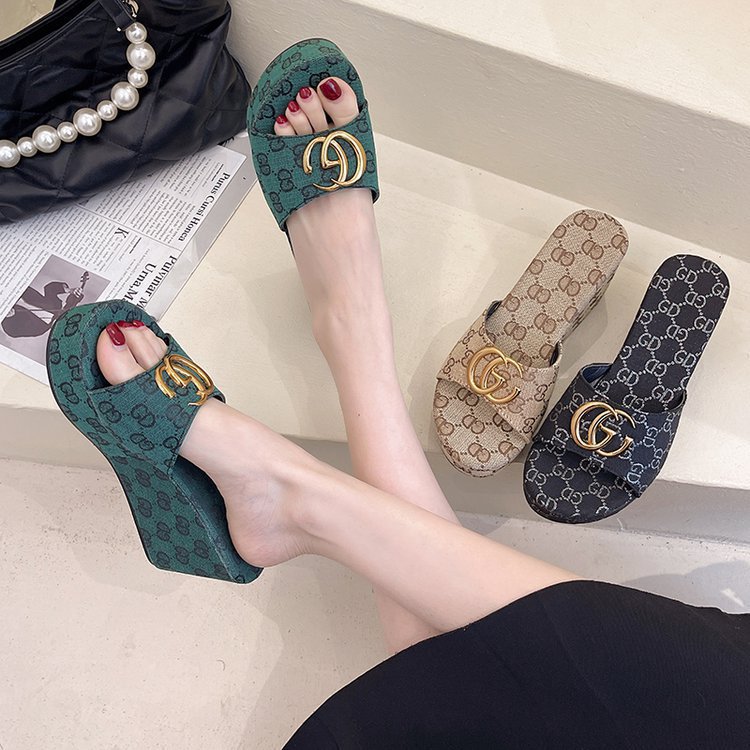 designer shoes 2025 new Women's summer thick-soled wedge heel sandals for outdoor wear lettered one-strap high-heeled sandals with fashionable me