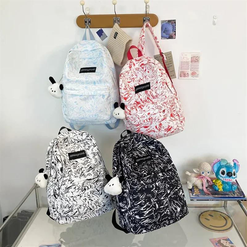Fashionable and printed commuting backpack suitable for middle school students travel and leisure backpacks with large capacity 250402