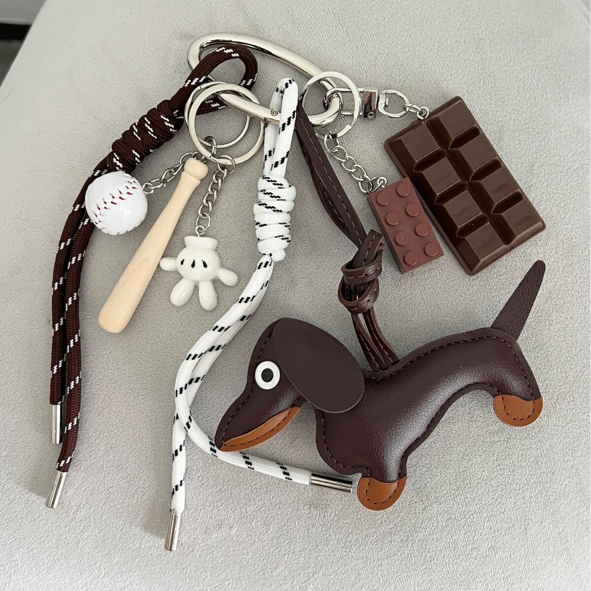 designer bag charm In stock hotselling original design Ins blogger same personalized car keychain bag pendant fashion style dachshund dog - view 4
