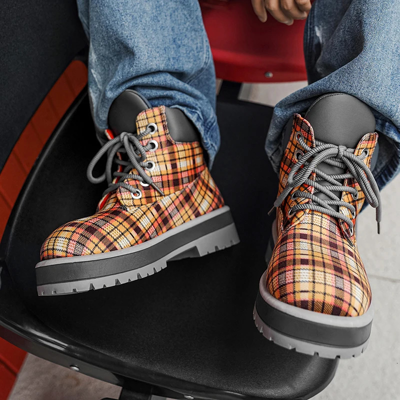 Mens Trendy and Versatile Striped High Top Boots Winter Warm Non Slip Fashionable Street Style Travel Shoes 251105