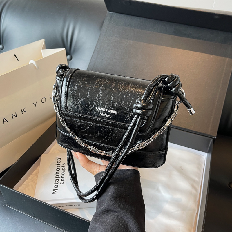 2025S Designer Women S Bag Internet Celebrity Fashion Underarm For Women Versatile Crossbody Small Square New Summer Minimalist Chain Single Shoulder 