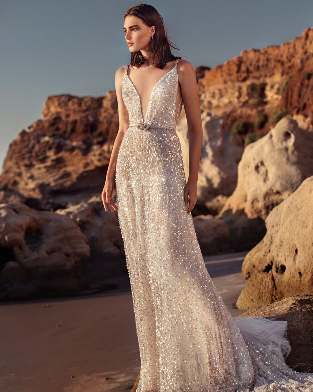 2025 Summer New Womens Dress V-neck Sleeveless Waist Cinched Silver Sequin Suspender Dress