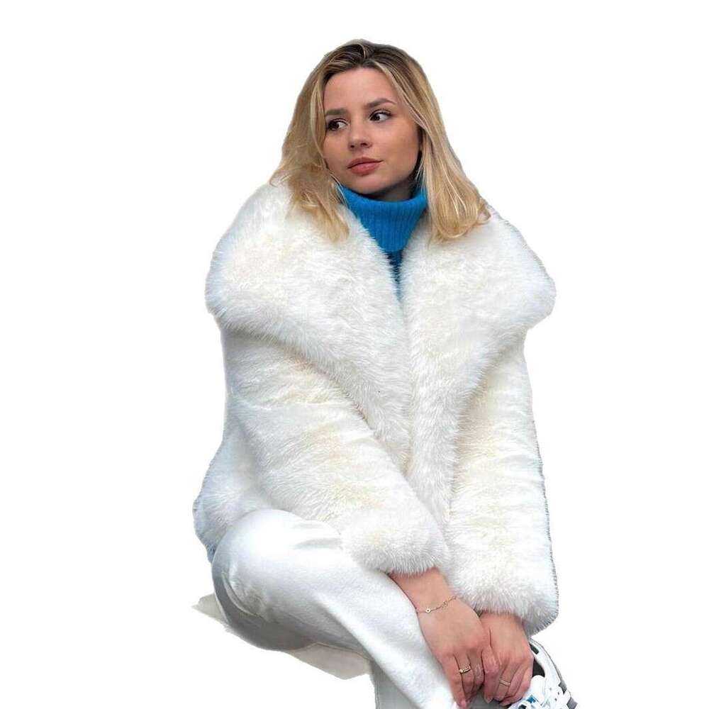 2025 New European and American Cross-Border Women's Fashion Short Faux Fur Coat Stylish Large Lapel Long Sleeve Warm Overcoat