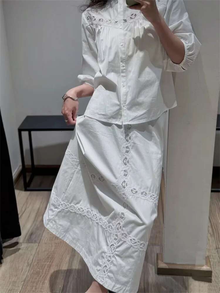 2025 Spring/summer New Sweet Hollow Embroidered Round Neck Cotton Seven Sleeve Shirt Top