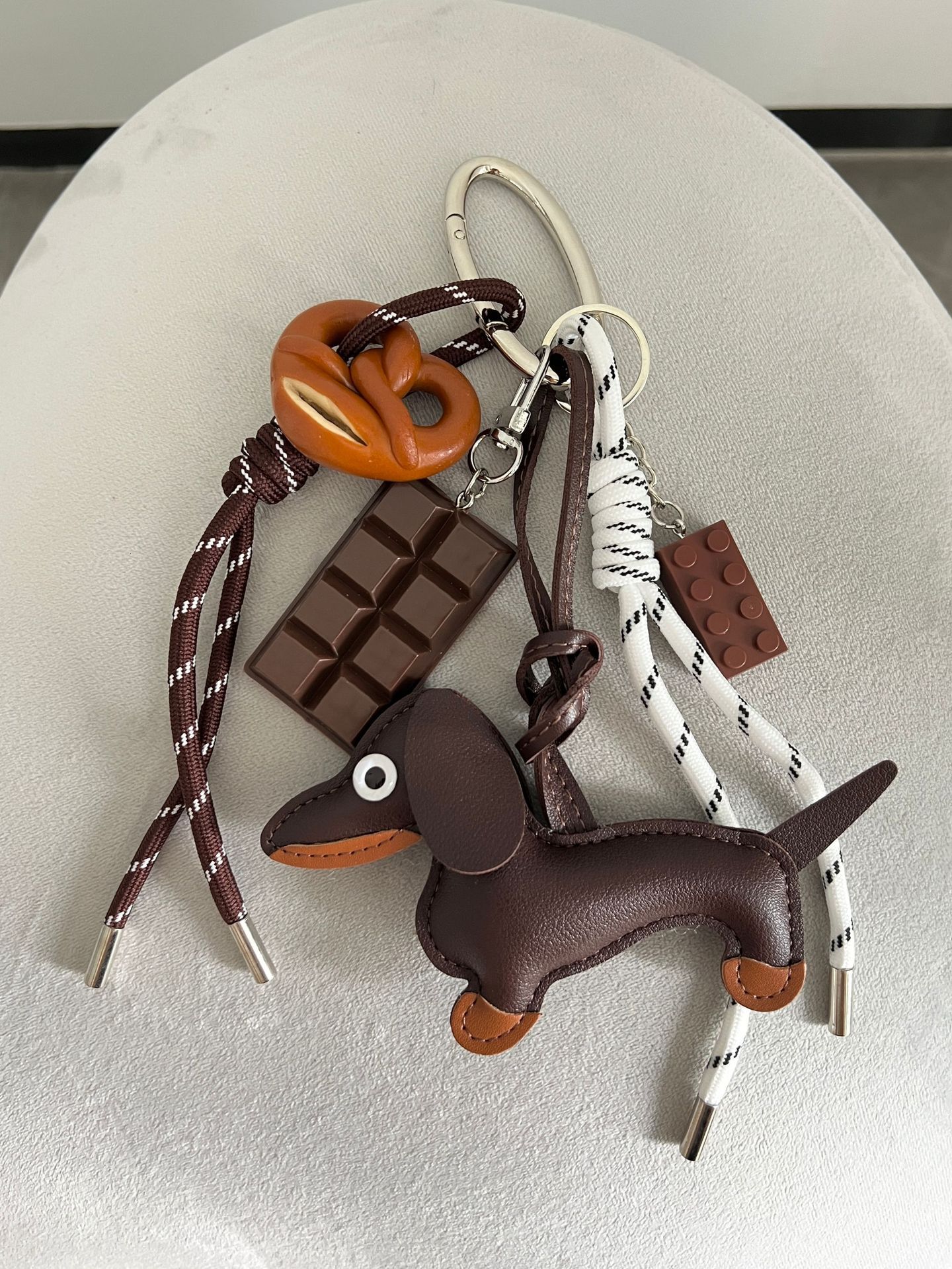designer bag charm In stock hotselling original design Ins blogger same personalized car keychain bag pendant fashion style dachshund dog - view 9