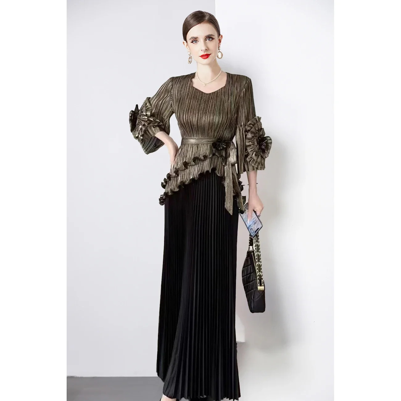 Spring and autumn elegant twopiece gold foil floral tie top high waisted pleated skiing set party dress 250403