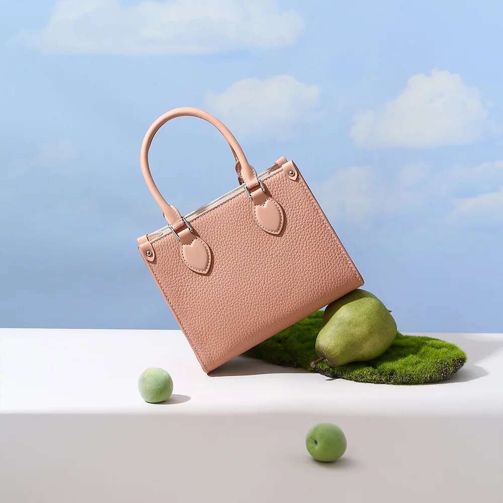 Genuine Leather 2025 New Top Layer Cowhide Free Initials Women One-Shoulder Crossbody Fashion Handheld Mini Small Square Bag