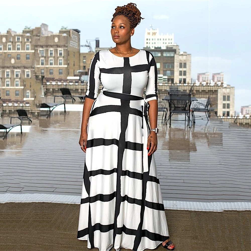 2025ins Plus Size Womens Fashionable Striped Printed Five Quarter Sleeve Dress