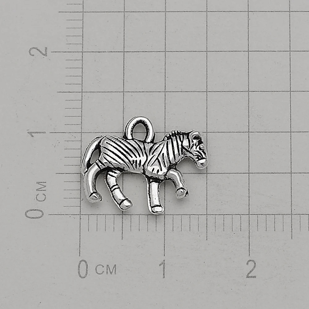 30 piecesbatch 12x15mm zebra horse animal amulet pendant used for DIY jewelry making accessories wholesale bulk items 250325