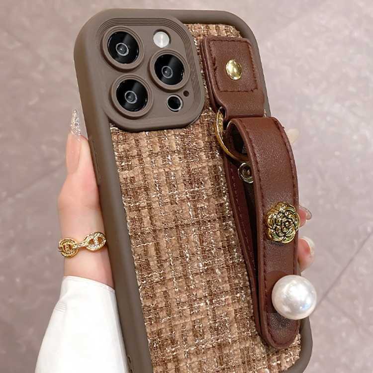 Autumn Winter Velvet Small Fragrance Camellia Wrist Strap Compatible with iPhone 15 Pro Max Phone Case Mate 60 J251202