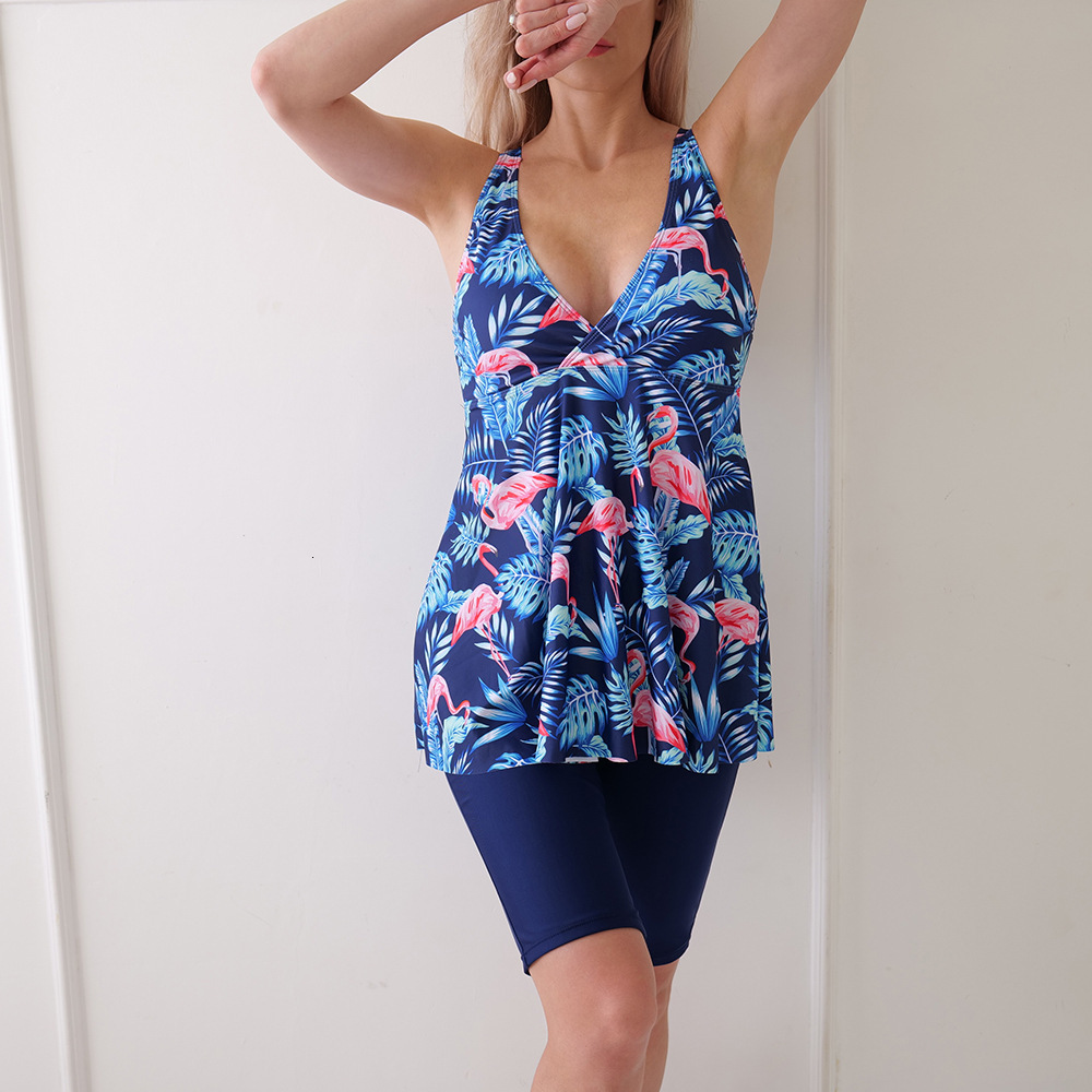 New digital printed skirt style split swimsuit, women's leg length shorts, beach swimsuit