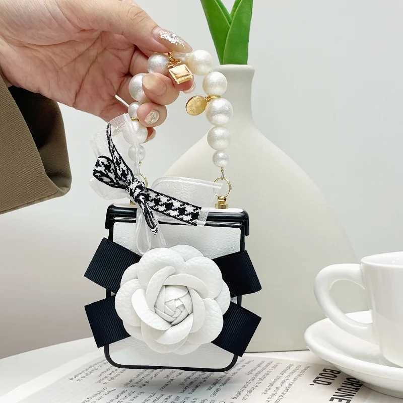 For Galaxy Z Flip 7 6 5 4 3 5G Luxury Camellia Flower Portable Elegant Pearl Hand Chain Hinge White Leather Case Cover J251202