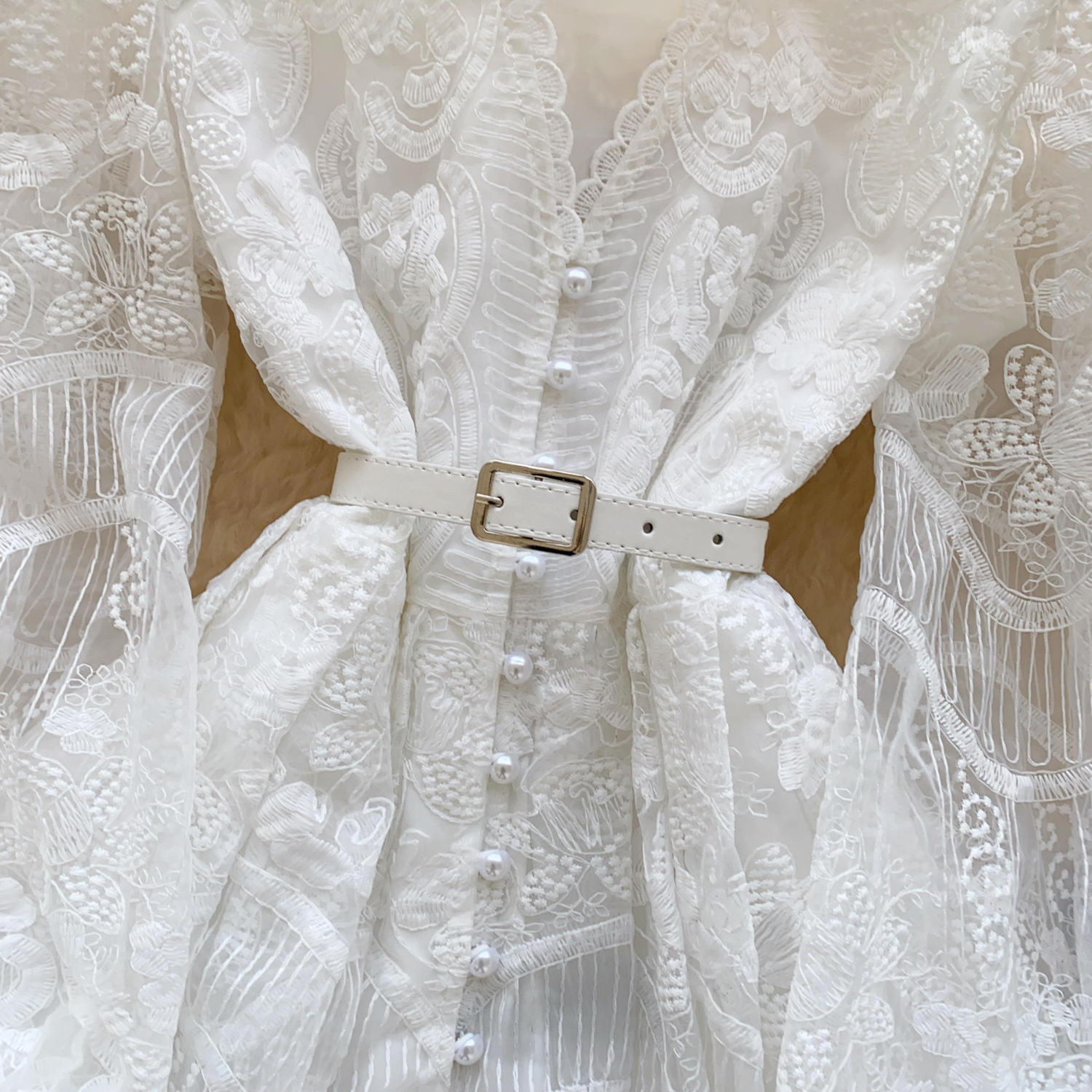 Casual Dresses Luxury Women French White Lace Dress 2025 Summer Embroidery Flower Mesh Stitching Pearl Buttons Belt Mini Party Vestidos