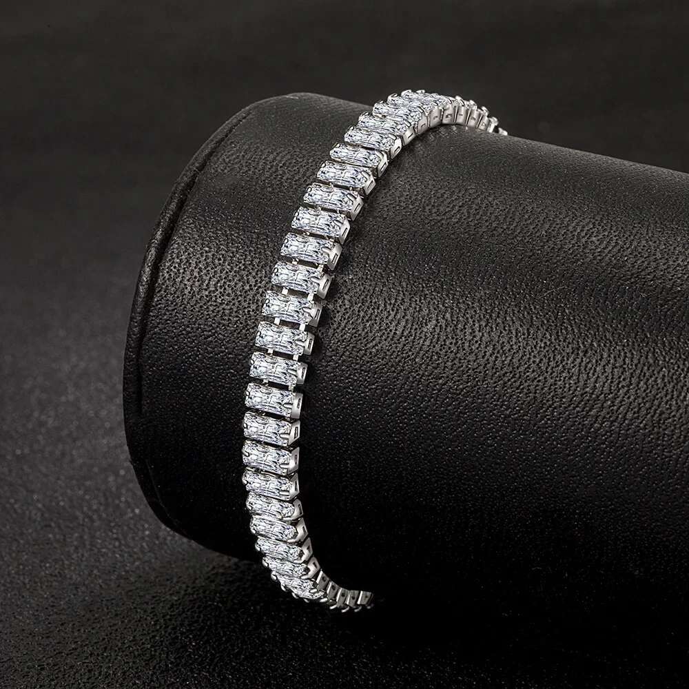New Sterg Sier Bracelet Elegant Zircon Crystal Fine Jewelry For Women Girl Engagement Wedding Glamour 18CM