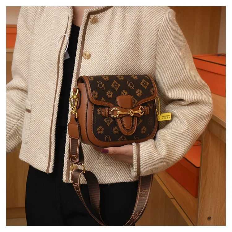 2025High - End Womens Bag Retro Saddle Bag with Fashion - Printed Small Square Design Versatile Shoulder and Crossbody BagW251106