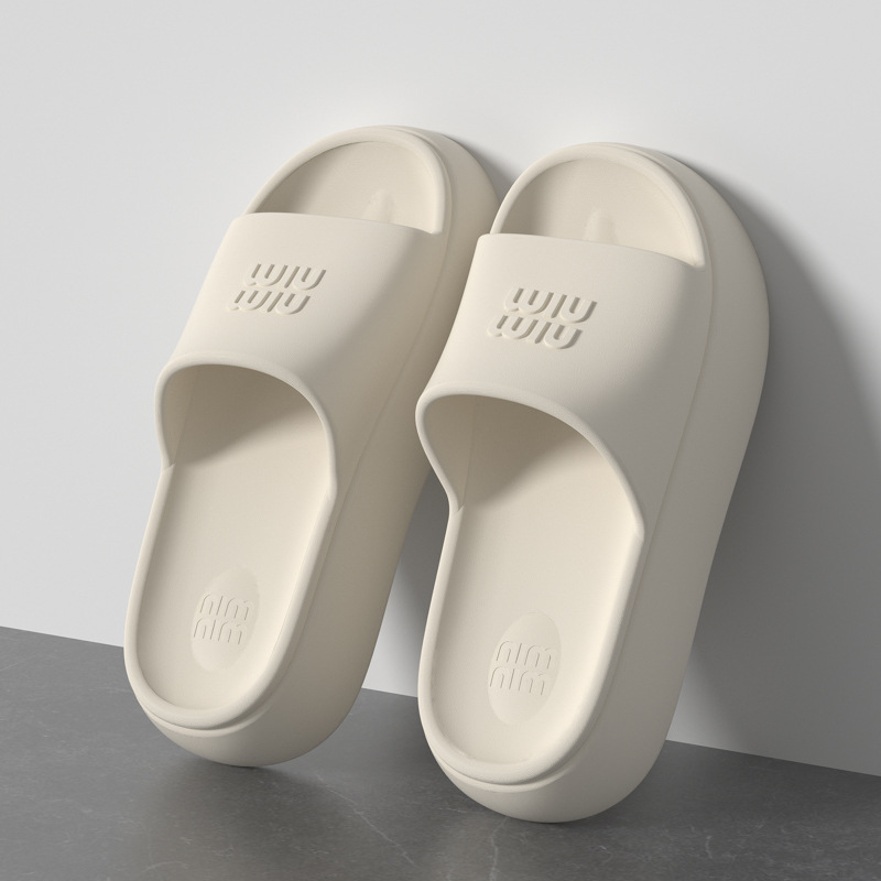 designer shoes 2025 new style thick-soled heightening flip-flops fashionable and versatile in summer simple with a soft cushioned feeling breathable a