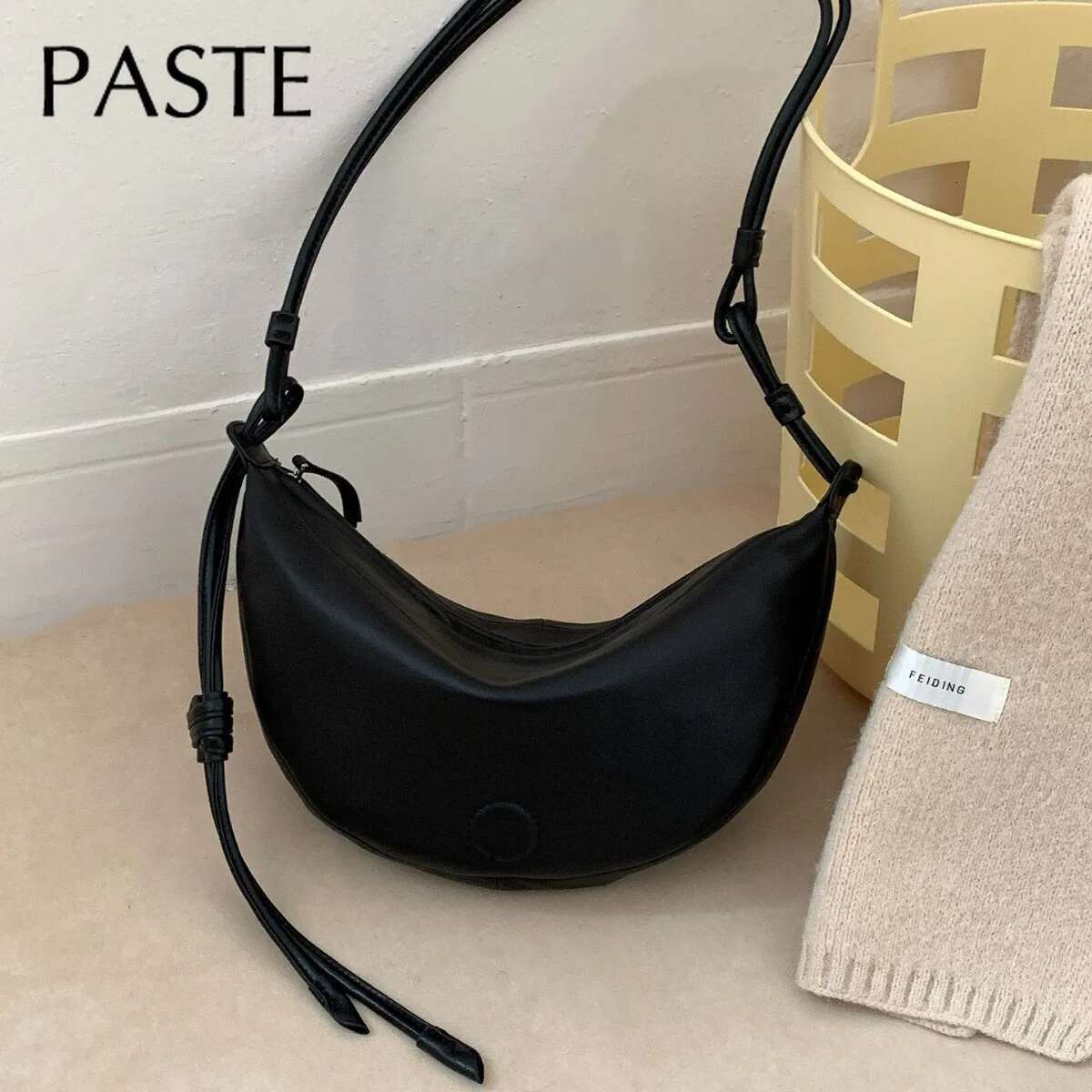 Ins Small Niche Cow Horn Dumpgs Hobos Soft High-End Goatskin Saddle 2025 Genuine Leather Women Shoulder Bag Yellow