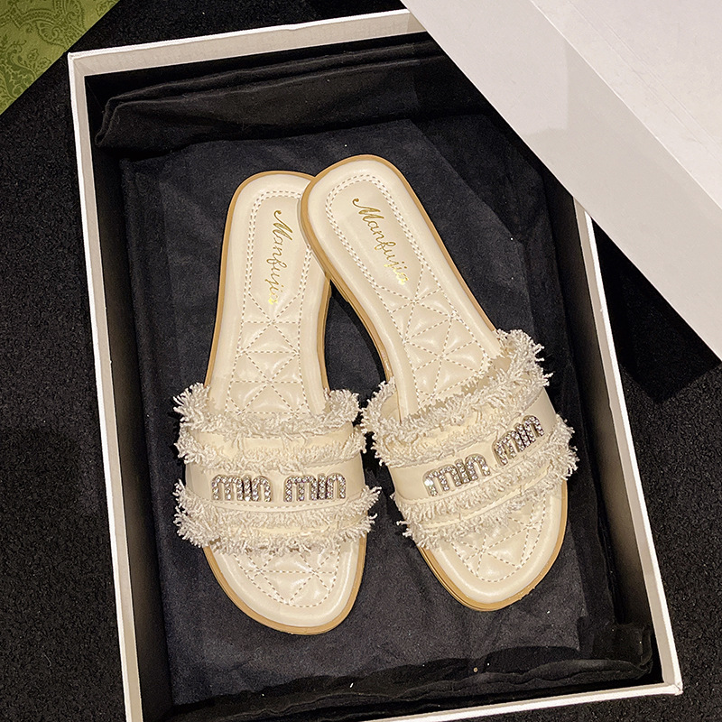 designer shoes 2025 new Women's flat French style small fragrant flat one-word flip-flops with rhinestones and versatile beach slippers for outdo