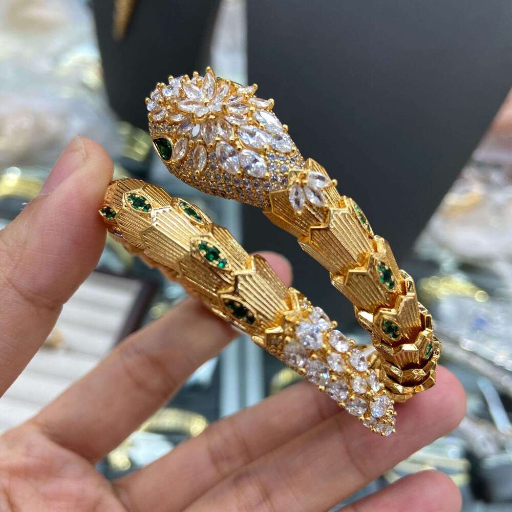 WRAN New Five-Piece Snake Necklaces Bracelet Earrings Set for Women High-End Luxury Style