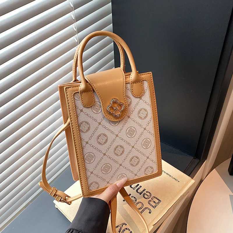 2025 Letter Tote - Vertical Square Purse with Adjustable Strap Trendy Shoder Bag for Wen Off Weekend Essential Y251106