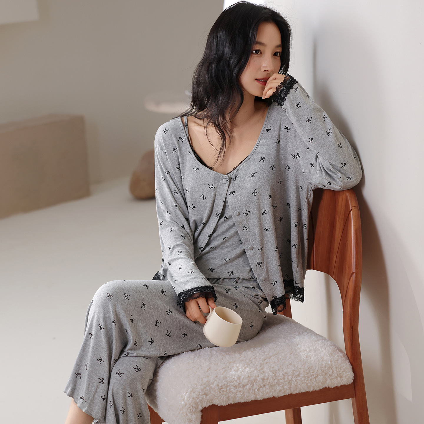 B1143 - Form-Fitting Stretch Fabric Mini Skirt Ensemble - Feminine Silhouette