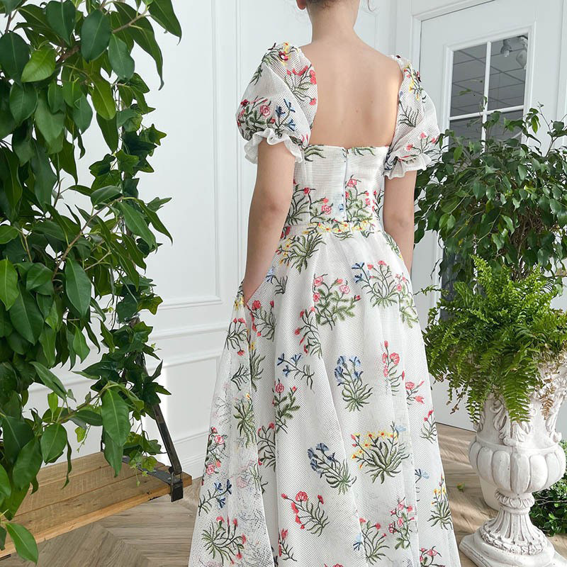 2025 New Womens Bohemian Style Waist Cinching Sexy Cross Belt Backless Embroidered Skirt Two-piece Set