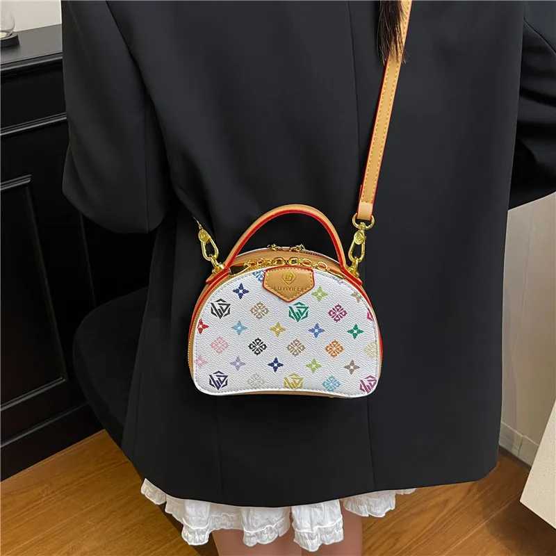 2025 New Arrival Embroidered Square Bag - Luxury Crossbody/Shoder Tote for Wen Spacious Lightweight Trendy Print Design Y251106