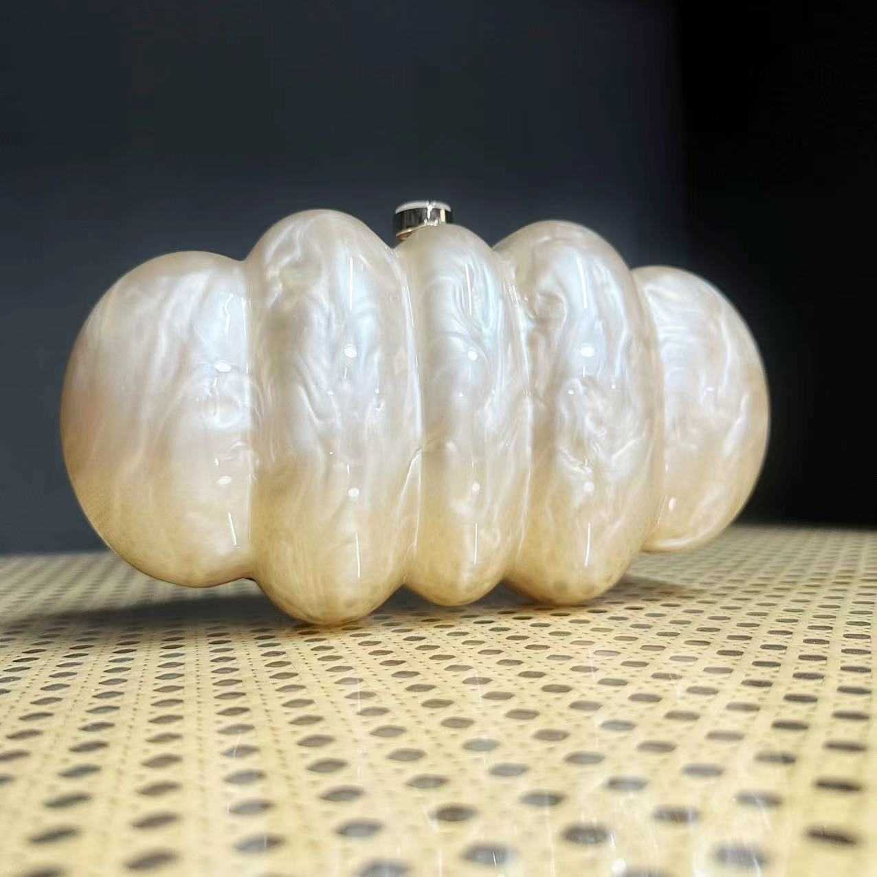 Womens New Pressure Bag Acrylic Dinner Bag Single Shoulder Oblique Cross Wedding Banquet Handheld Bag Chain Bag