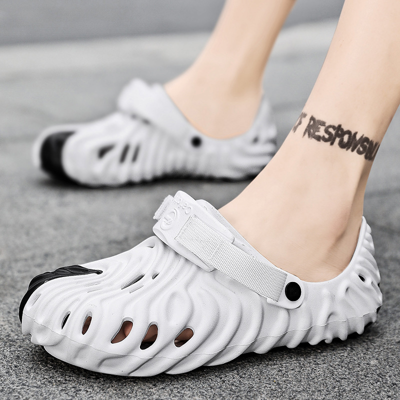 2025S Designer Men S Slippers Summer Men S Sandals With Breathable Toe Caps And Perforated Casual Beach Shoes For Couples Hollowed Out Anti Slip Outdo