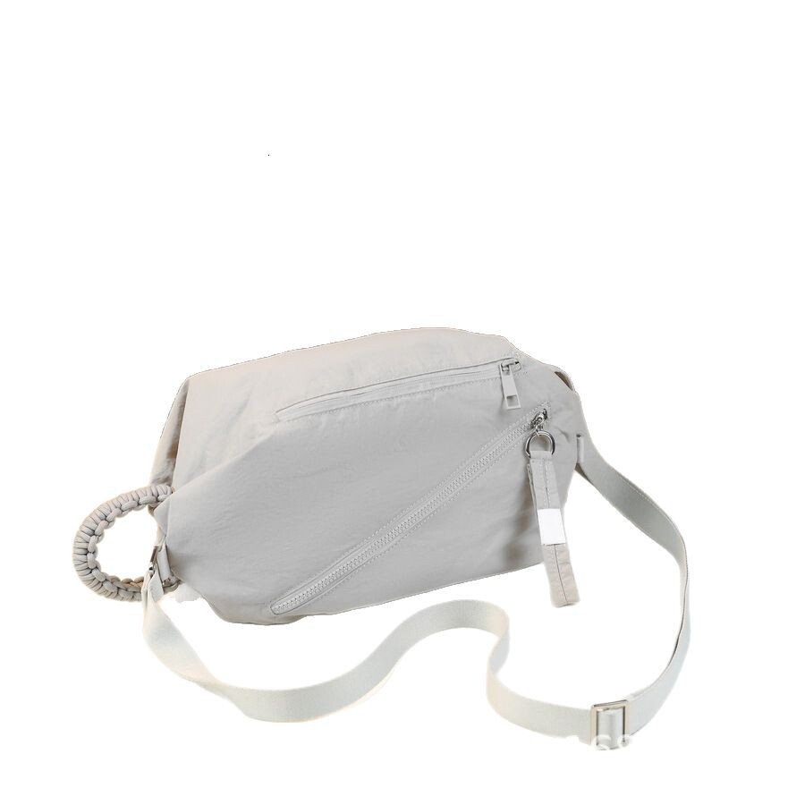 Fashionable New Women's Large Capacity Nylon Crossbody Chest Casual Lightweight Sports Style Shoulder Fabric Bag Trend