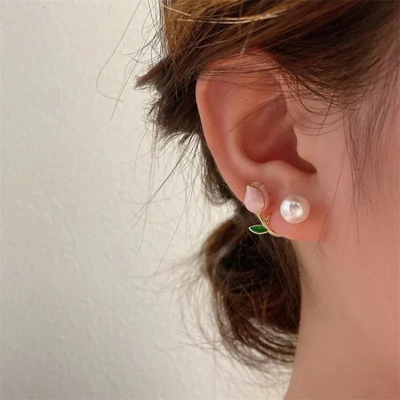 Korean retro pearl crystal earrings for womens jewelry highend zircon flower butterfly leaf stud 250326