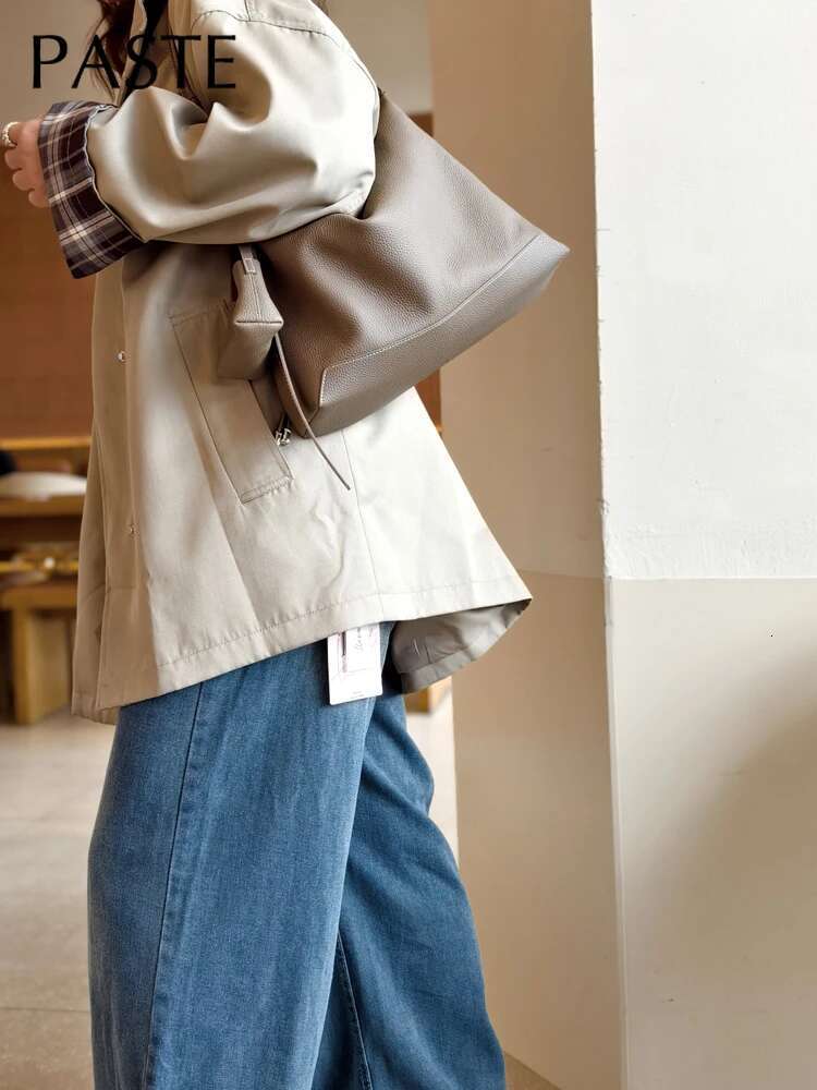 Biscuit Grey Color Soft Amorphous Underarm Shoulder Bag For Women 100% First Layer Cow Leather Female Handbag With Wallet