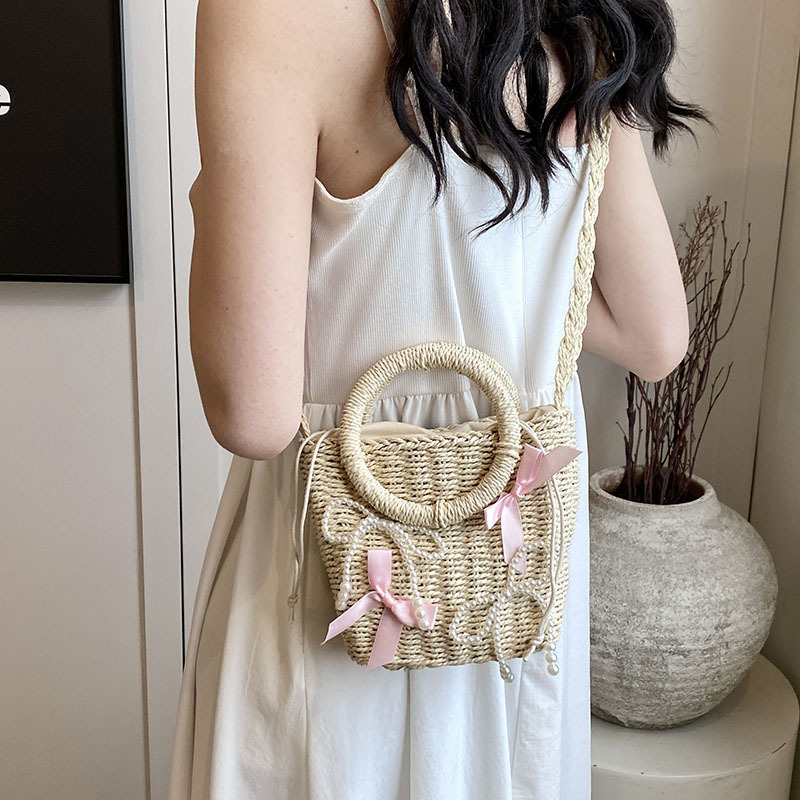 2025S Designer Women S Bag Handmade For Women New Trend Handbag Single Shoulder Crossbody Bag Fashionable Water Bucket Grass Woven Beach Bag