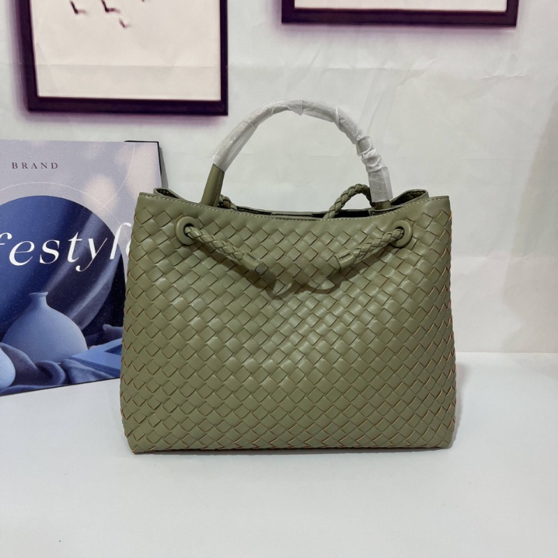 Fashion Niche Metal Rope Buckle Bow Braided Women Tote hot Leather Large Capacity Single Shoulder Bag