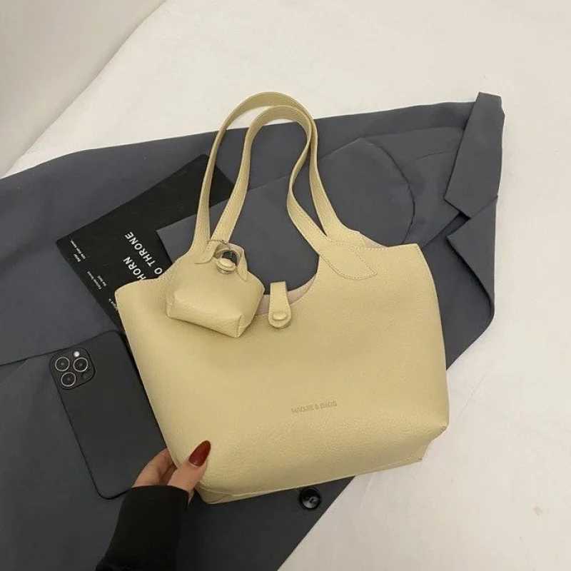 Elegant Crossbody Handbag Luxury Leather Womens Bag Famous Designer Classic Paris Stylish Embellishment Daily BagW251106