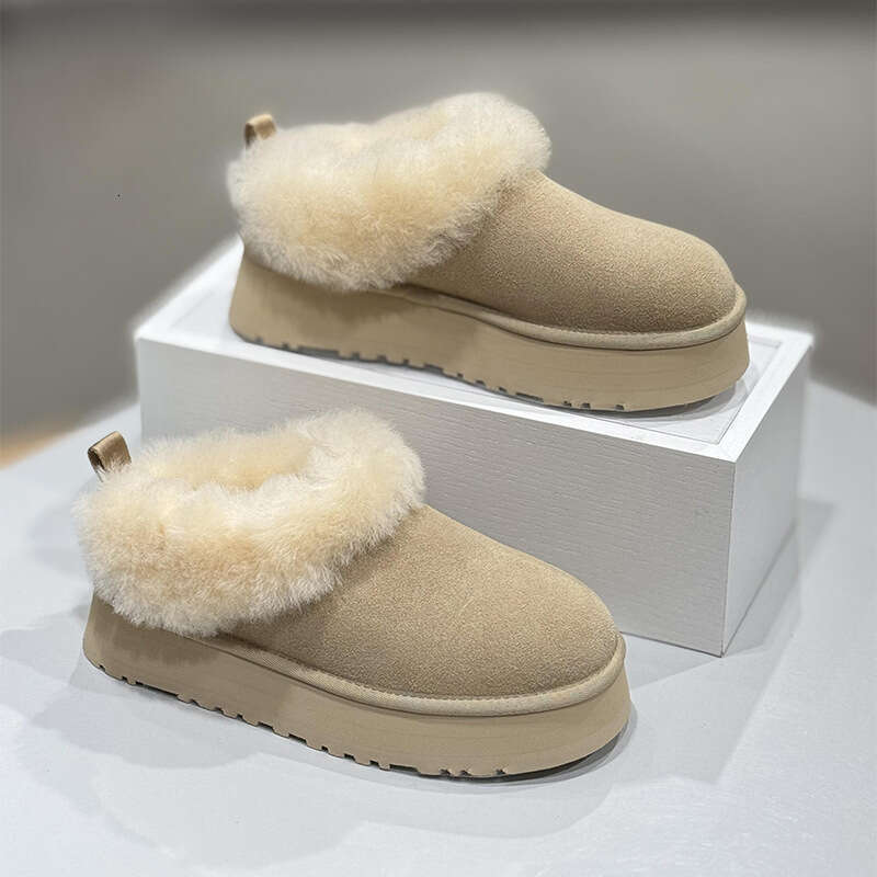 Thick-Soled Snow Boots for Women, Outdoor Wear, 2025 New Winter Fleece-Lined Thickened Warm Cotton Shoes, Casual Slip-On Furry Shoes