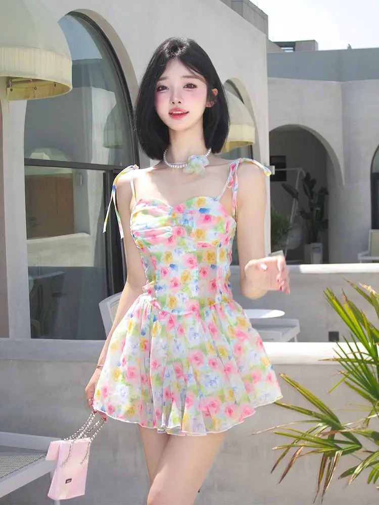 Sexy backless floral mini dress for women spaghetti strap pleated edge laminated ultra-thin elegant dress summer holiday beach party set 250401