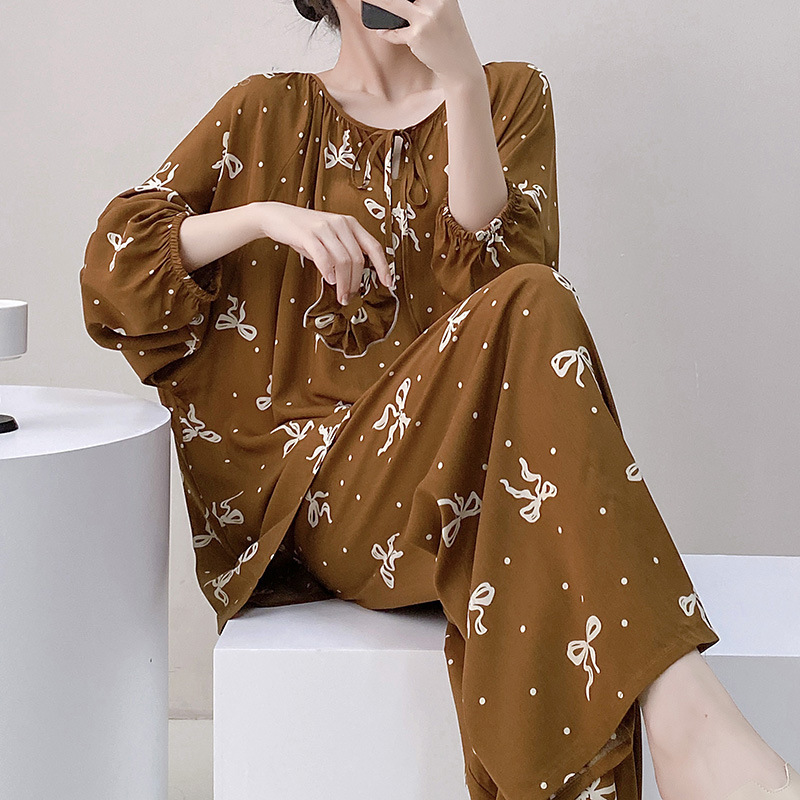 B1147 -Contemporary Dual Function Garment Wardrobe Essential