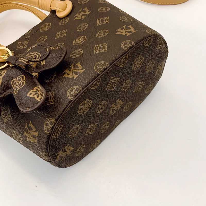 Luxury Best Superstar Show Commuter Bag Elegant Tote Purse Shopper For Business Women Leather Material DesignW251106