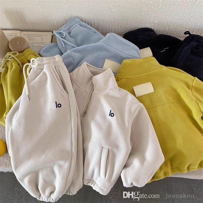 Kids Designer Clothes Girls Boys Tracksuit 2025 Trendy Brand Two Piece Set Fleece Sweatshirt Baby Toddler Sweatpants Casual Childrens Clothing Tracksuits Sets