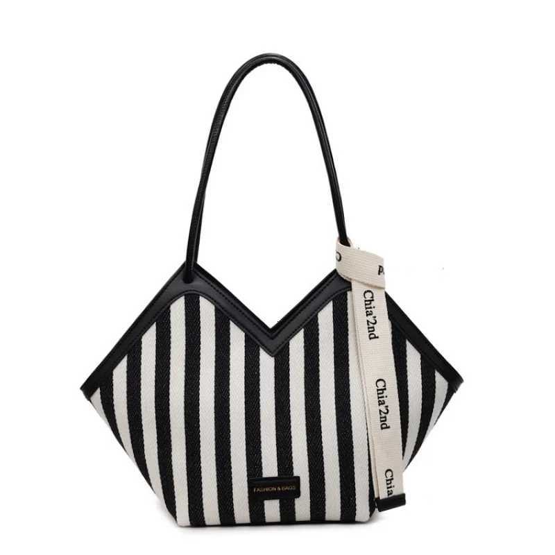 Unique High-End Minimalist Clutch Bag Stylish Vintage Leather With Letter And Paris Fashion ShowW251106