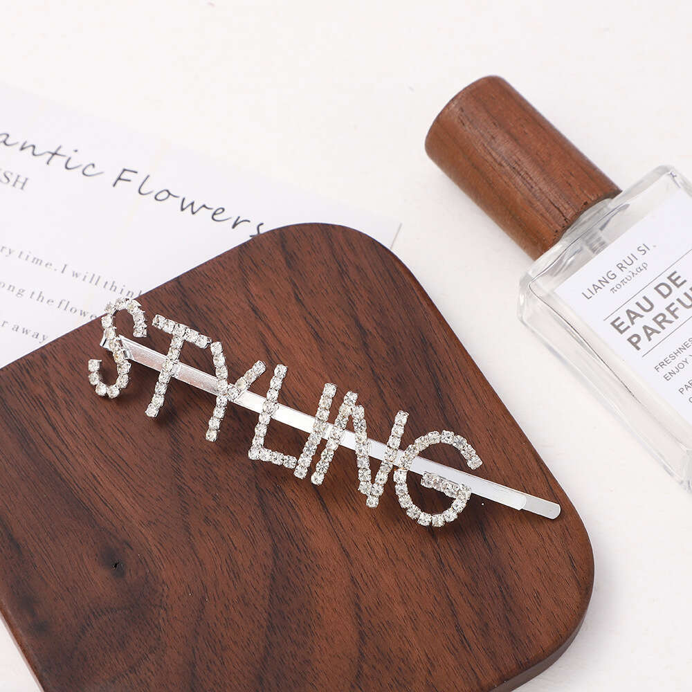 Japanese and Korean girl fresh water one sparkling hot diamond, adult simple letter clip, hair accessory