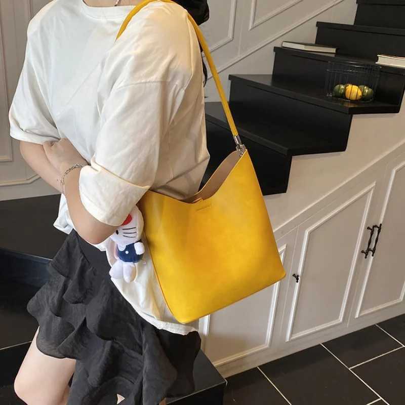 2025 New High-end Luxury Brand Ladies Leather Shoulder Bag Famous Designer Classic Paris Casual ElegantW251106