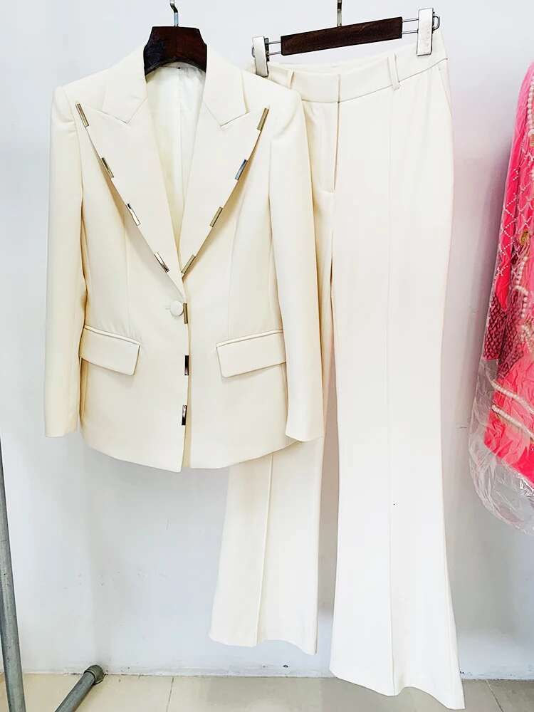 Newest Designer Runway Suit Women's Single Button Metal Block Blazer Flare Pants Set