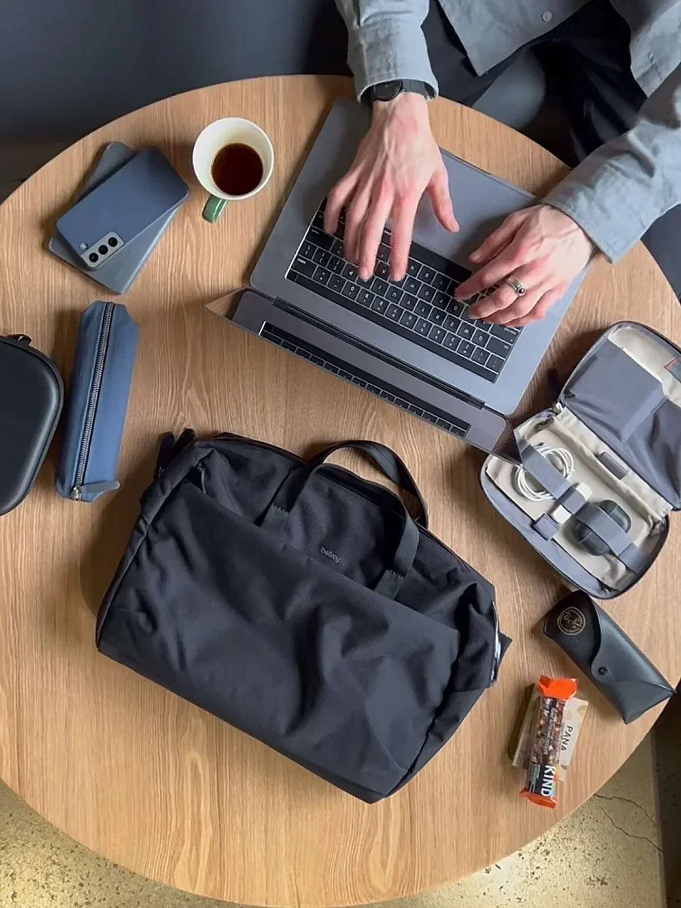 Bellroy Australia Viawork Vibrant Messenger Lightweight Travel Crossbody Bag Commuting Waterproof Handbag