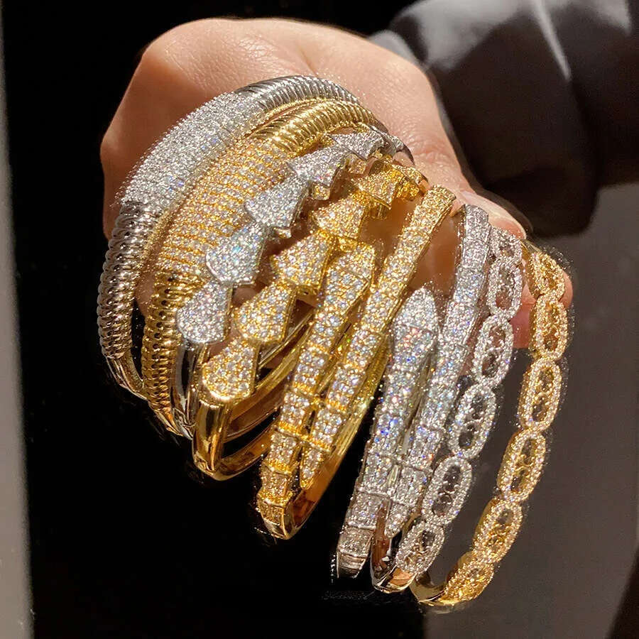 Bracelet designer bangle for women men Snake Clasp Zircon Bracelets copper plated with 18K gold Fashion Simple Versatile Luxury High end Feel Women�