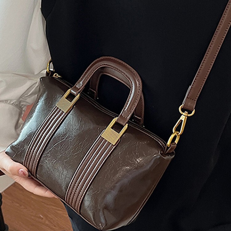 2025S Designer Women S Bag High End Handbag For Women New Autumn And Winter Versatile Crossbody Women S Fashion Super Hot Hand Held Dumpling Bag